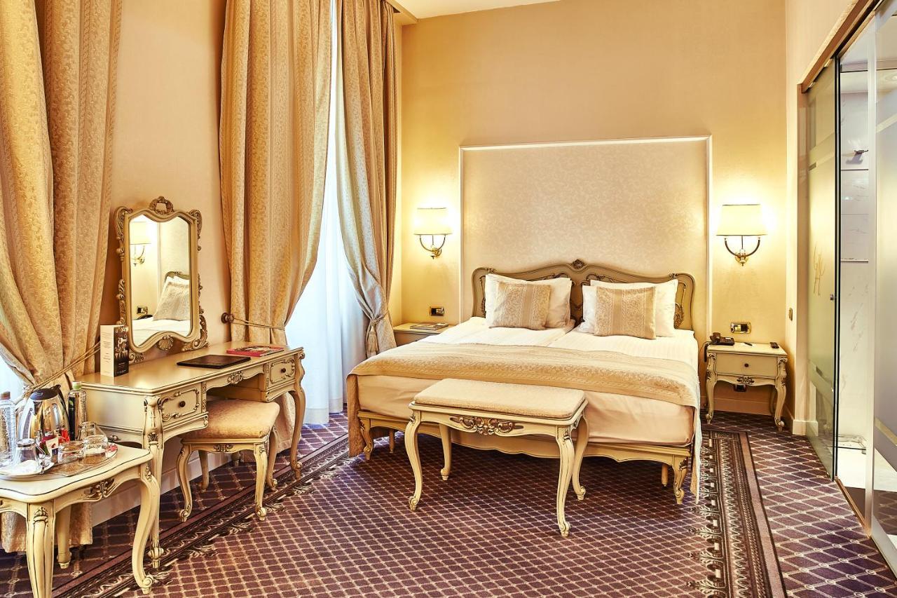 大陆酒店 布加勒斯特 外观 照片 A room at the hotel