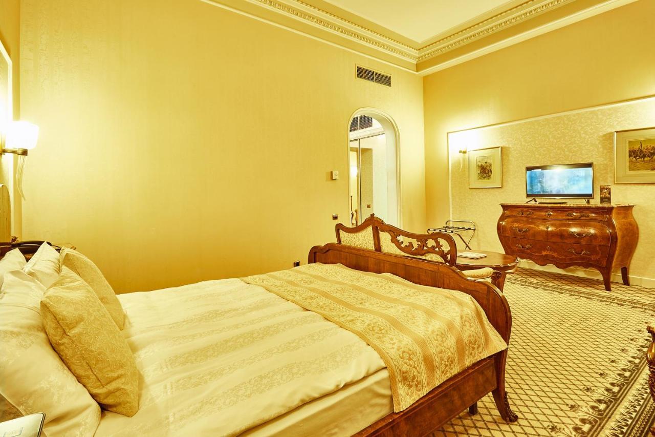 大陆酒店 布加勒斯特 外观 照片 A bedroom at the Imperial